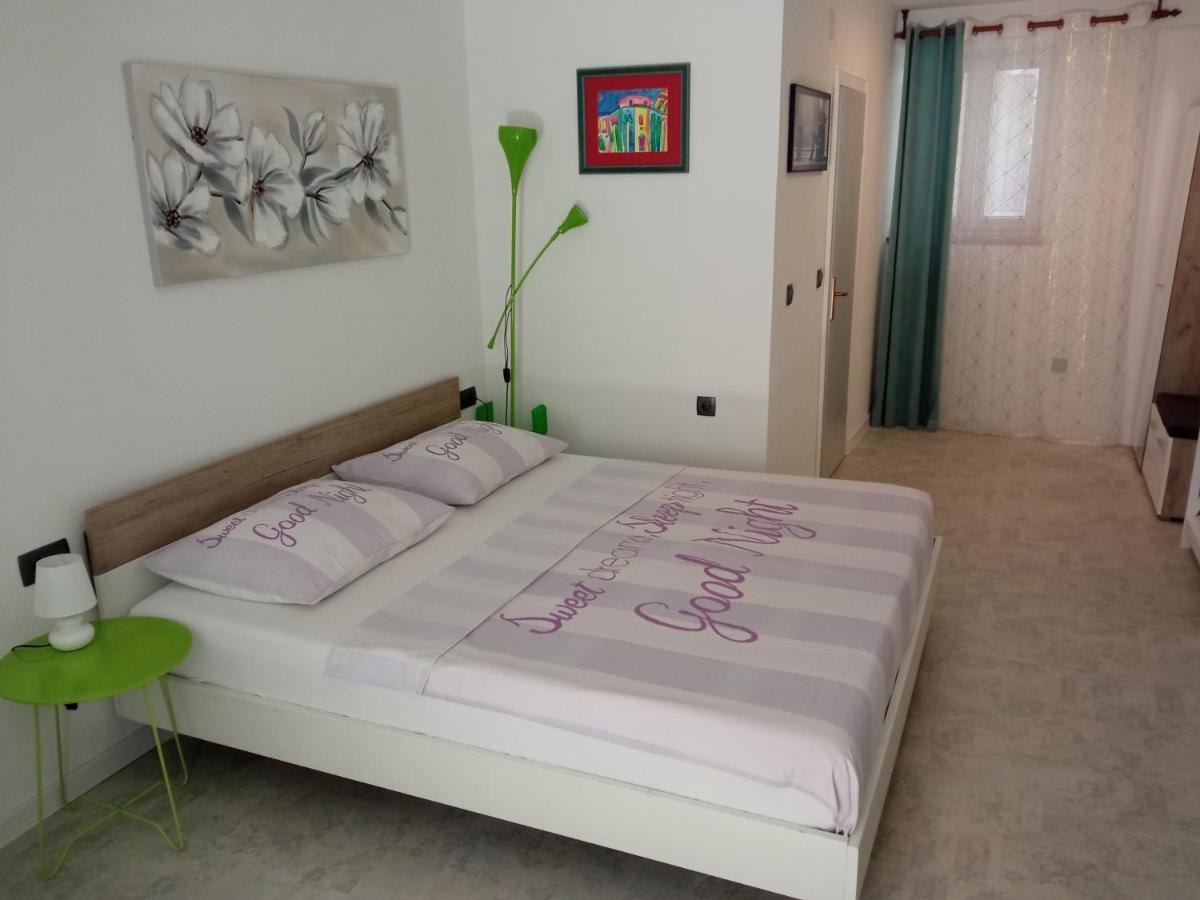 Studio Apartman & Rooms No1 Zadar Bagian luar foto