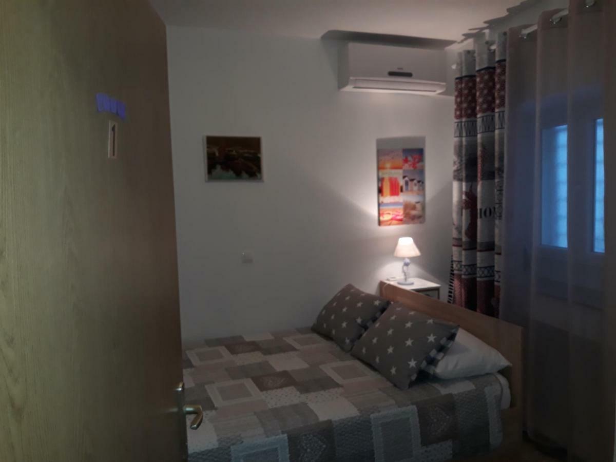 Studio Apartman & Rooms No1 Zadar Bagian luar foto